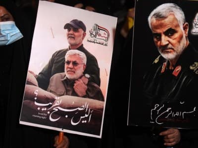 Peringati Setahun Kematian Soleimani, Ribuan Pendemo di Baghdad: 'AS Setan Besar'