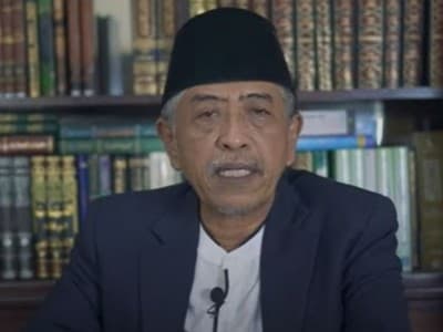KH Luqman Hakim Jelaskan Pentingnya Ilmu untuk Menuju Allah