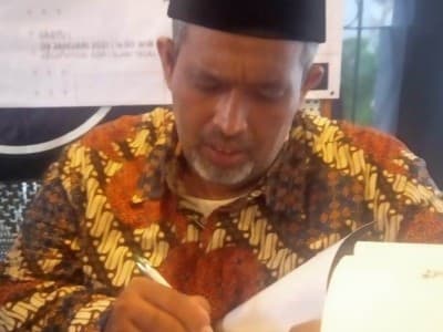 Habib Luthfi bin Yahya Sinar bagi Seluruh Umat