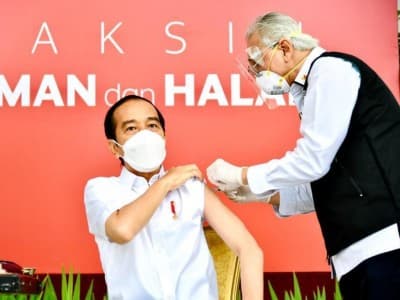 Dua Jam Usai Divaksin, Presiden Jokowi Mengaku Sedikit Pegal