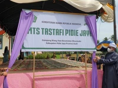 Bumikan Aswaja di Aceh, Rais PCNU Pidie Jaya Dirikan MTs Tastafi