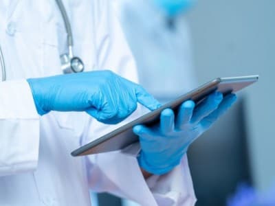 Protokol di Fasilitas Kesehatan Cegah Penularan pada Nakes