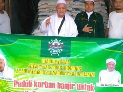 Habib Luthfi Sumbang 4 Ton Beras untuk Warga Terdampak Banjir di Kalsel