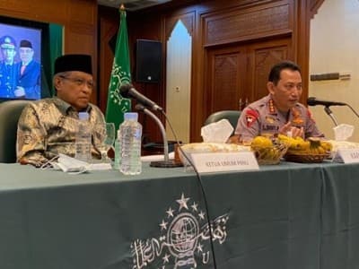 Kelakar Kapolri Listyo Sigit jika Ada Polisi yang Tak Sowan ke NU
