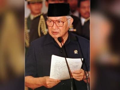 Saat Para Kiai Mendorong Soeharto Mundur