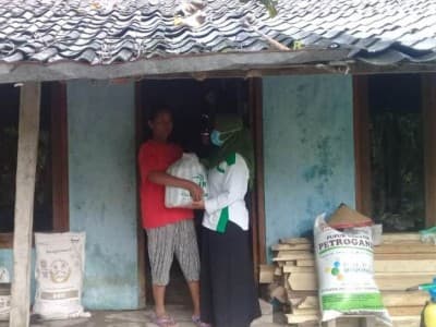 Sambut Harlah NU, UPZISNU Mrisi Grobogan Santuni Ratusan Duafa