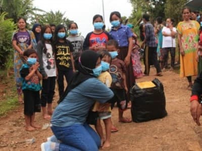 Bersama Banser, Siswa Madrasah Ini Beri Psikososial Anak-anak Terdampak Gempa Mamuju