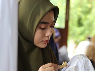 Pelajar Pati Asah Kemampuan Membatik dan Fotografi