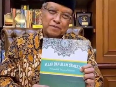 Buku Allah dan Alam Semesta Rujukan Pengkaji dan Pecinta Tasawuf