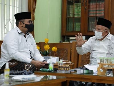 Pesan KH Syukron Ma'mun untuk Menteri Agama: Perhatikan Kiai Kampung