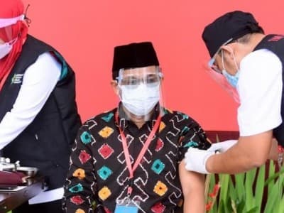BPOM Izinkan Vaksin untuk Lansia, PBNU: Pengasuh Pesantren Harus Diprioritaskan