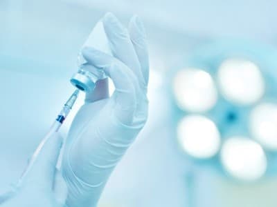 Vaksinasi Covid-19 untuk Lansia Dimulai Hari Ini