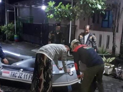 Bantu Warga Terdampak Banjir, MWCNU Genuk Semarang Buka Posko Peduli Kemanusiaan