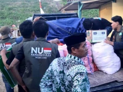 Banjir Landa Bekasi, LAZISNU Kirim Bantuan untuk Warga Terdampak