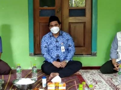 Gus Taj Yasin Maimoen Minta Santri Harus Jadi Teladan Jaga Kebersihan Lingkungan 