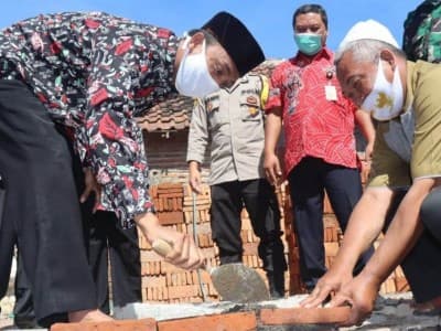 Gandeng AZKA, MWCNU Kaliwates Jember Bangun Rumah Korban Banjir