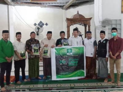 NU Makassar Berbagi Beras kepada para Imam dan Marbot Masjid