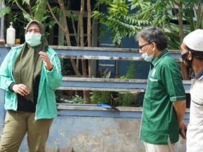 Wakil Ketua Komisi IX Salurkan Bantuan ke Korban Banjir Jakarta