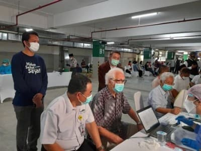 Tokoh Lintas Agama Mulai Divaksinasi Covid-19