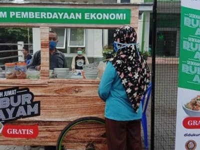LAZISNU Kulonprogo Giatkan Sedekah Jumat dengan Bubur Ayam