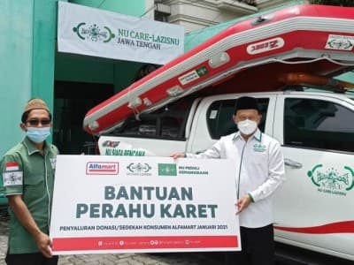 LAZISNU Salurkan Perahu Karet ke Tiga Provinsi Terdampak Banjir