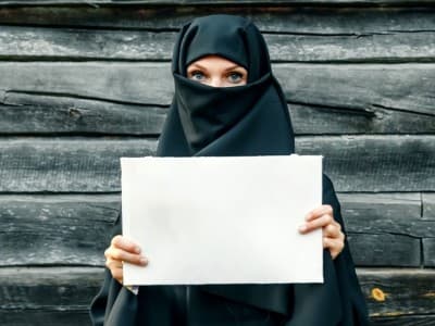 Referendum Semakin Dekat, Muslim Swiss Kecam Usulan ‘Larangan Burka’