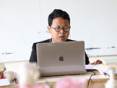 Dosen Unusia Fariz Alnizar Berhasil Pertahankan Disertasi Doktornya di UGM