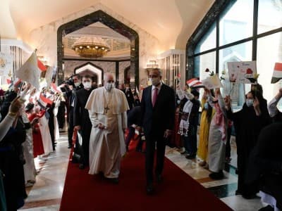 Paus Fransiskus Berkunjung ke Irak untuk Pertama Kali