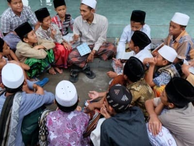 Gus Qoyyum Sampaikan Enam Alasan Pentingnya Jaga Pendidikan Agama