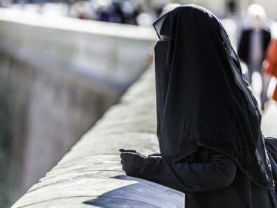Sri Lanka Berencana Larang Burka dan Tutup 1.000 Madrasah