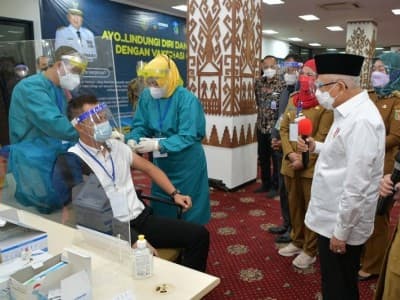 Kunjungi Lampung, Wapres KH Ma'ruf Amin Minta Percepatan Vaksinasi