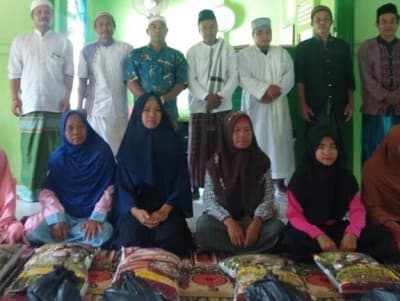Gandeng LDNU, LAZISNU Melawi Salurkan Sembako untuk Yatim dan Duafa 