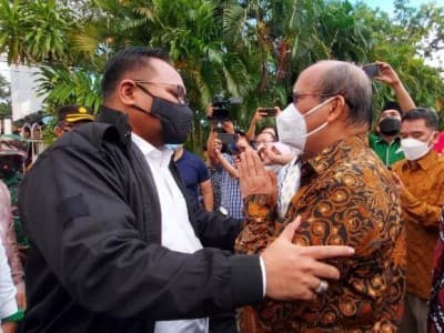 Menag Kunjungi Lokasi Ledakan Bunuh Diri di Gereja Katedral Makassar