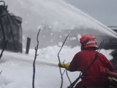 Pertamina Berhasil Padamkan Seluruh Titik Api Kebakaran Tangki Balongan Indramayu