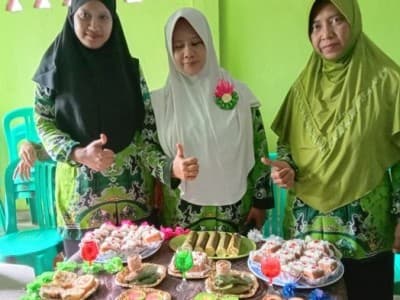 Muslimat NU Adiluwih Sukseskan '1.000 Wirausahawati Emak-Emak’