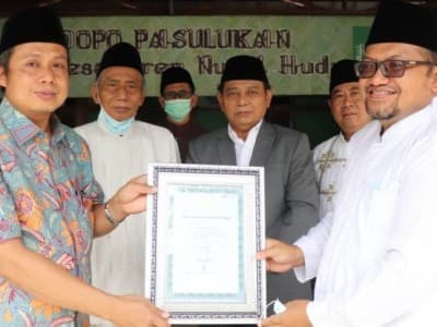Kiai Atok Ajak Masyarakat Kelola Wakaf Uang secara Profesional 