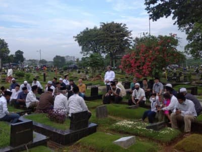 Ini Bacaan Talqin dan Tahlil Mayit