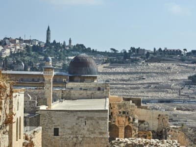 Gangguan Israel saat Ramadhan: Potong Kabel Speaker-Larang Ulama Masjid Al-Aqsa Bepergian