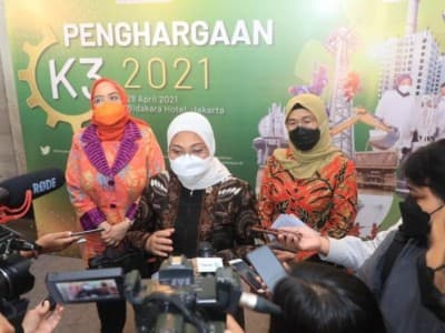 Penghargaan K3 Kemnaker 2021 untuk Gubernur dan Perusahaan