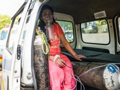 Muslim di India Ini Habiskan Tabungan dan Jual Mobil Demi Bantu Ribuan Pasien Covid-19