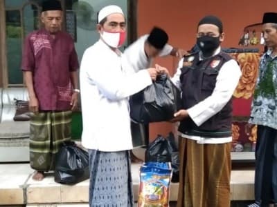 Galang Donasi, JRA Probolinggo Bantu Korban Banjir Bandang di Dringu