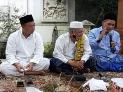 Santri Menara di Jakarta Tahlil Tujuh Hari Kiai Sya'roni Ahmadi