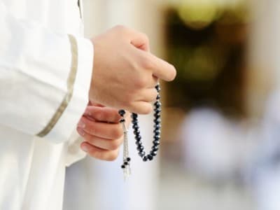 Kiai Ahsin Sakho Ingatkan Muslim Terus Tingkatkan Dzikir kepada Allah