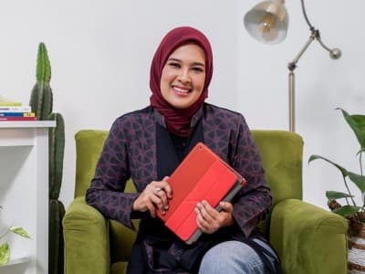 Tips Berkomunikasi Efektif dengan Anak Menurut Najeela Shihab