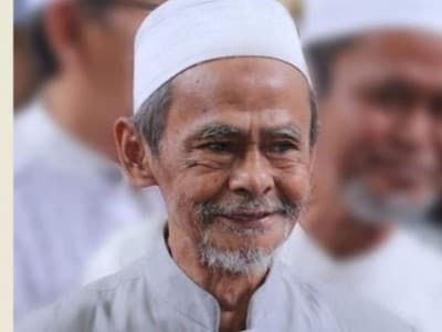 Obituari KH A Nawawi Abdul Jalil, Sang Juru Selamat Aqidah