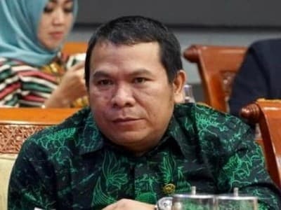 Komisi II DPR Tegaskan Presiden Perlu Pimpin Sendiri Vaksinasi