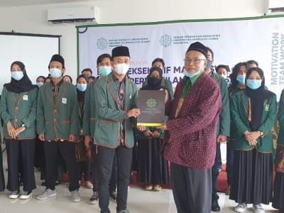 Lantik BEM dan DPM Unusia, Wakil Rektor Ingatkan Tanggung Jawab