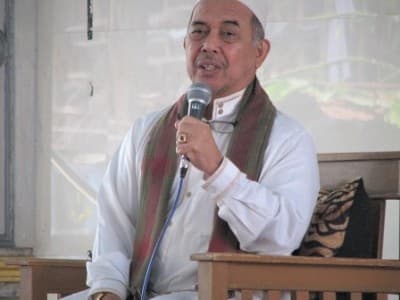 Kemuliaan Seseorang pada Akhlak, Bukan Jabatan atau Nasab