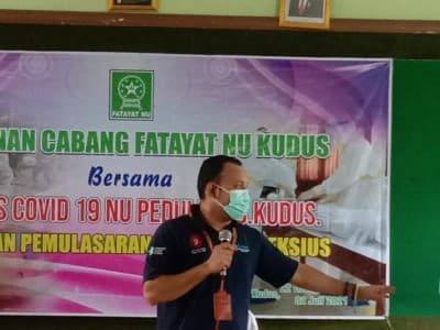 Satgas Covid NU Kudus Mandi Keringat Saat Ajari Fatayat Urus Jenazah