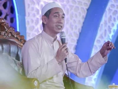 Gus Melvien Lirboyo Ajak Santri Jadi Kebanggaan Kiai